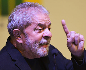 Lula pede ao STJ acesso a documentos sobre cooperação entre "lava jato" e FBI